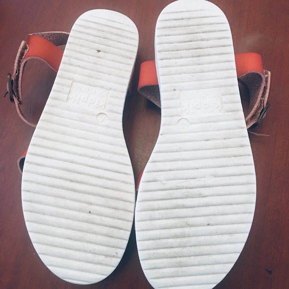 Sandals - Picture 7 of 9